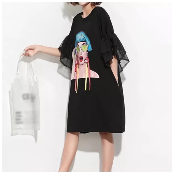 🆕 The ARMIDE Pop Art Oversize Top - Picture 2 of 7